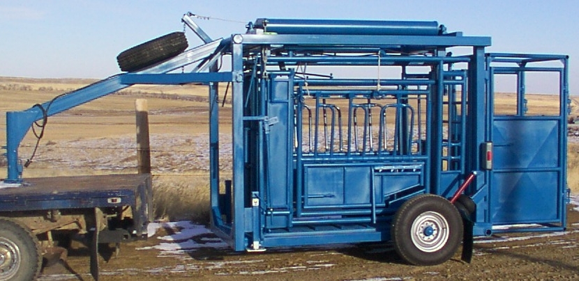 Mosdal Rockshaft Cattle Scale with a gooseneck hitch for easy towing.